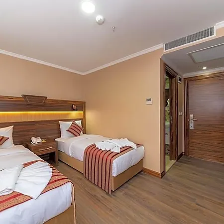Vision Deluxe Hotel 3*