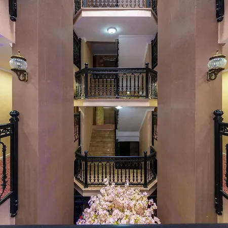 Hotel Vision Deluxe 3*