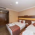 Vision Deluxe 3*